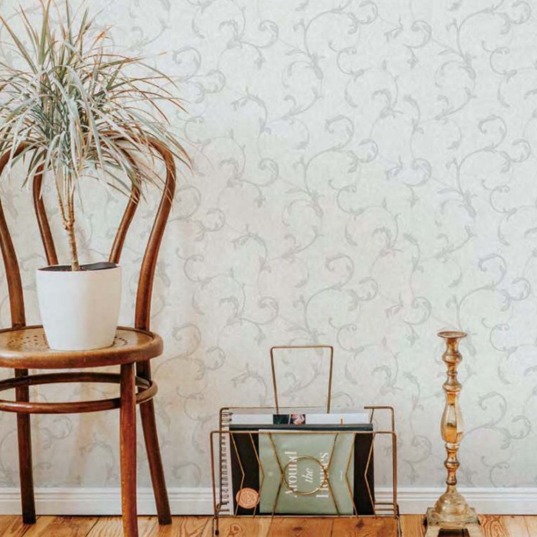 Soft White Leafy Scroll Trail Wallpaper